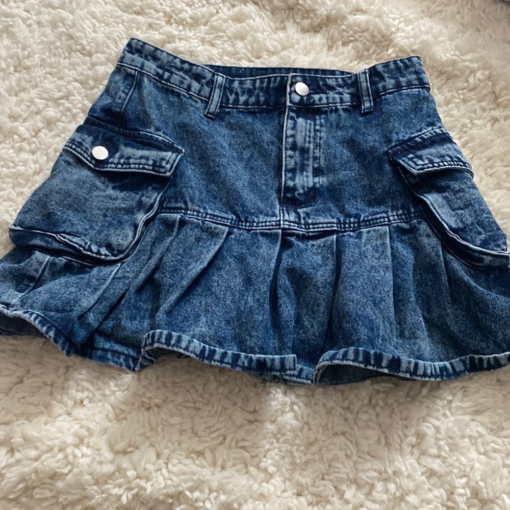 Denim pleated skirt